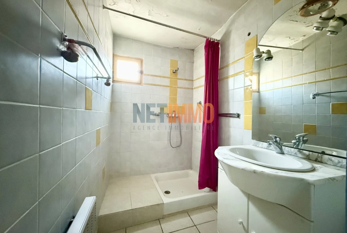 Maison de village à Beauvoisin de 110 m² avec dépendance et potentiel d'aménagement 