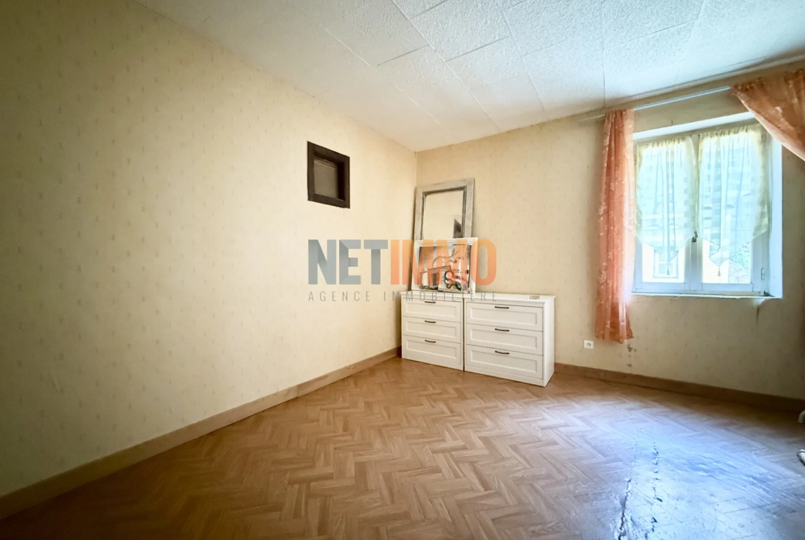 Maison de village à Beauvoisin de 110 m² avec dépendance et potentiel d'aménagement 