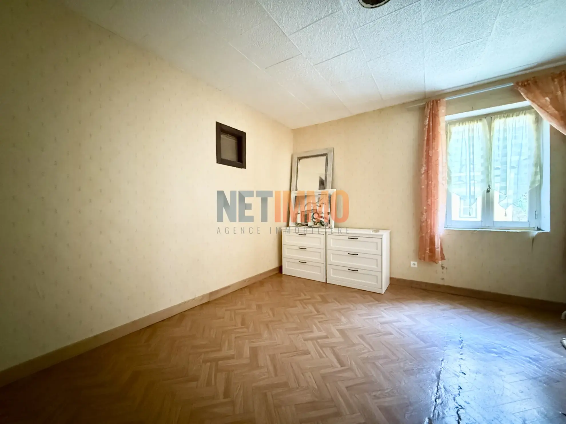 Maison de village à Beauvoisin de 110 m² avec dépendance et potentiel d'aménagement 