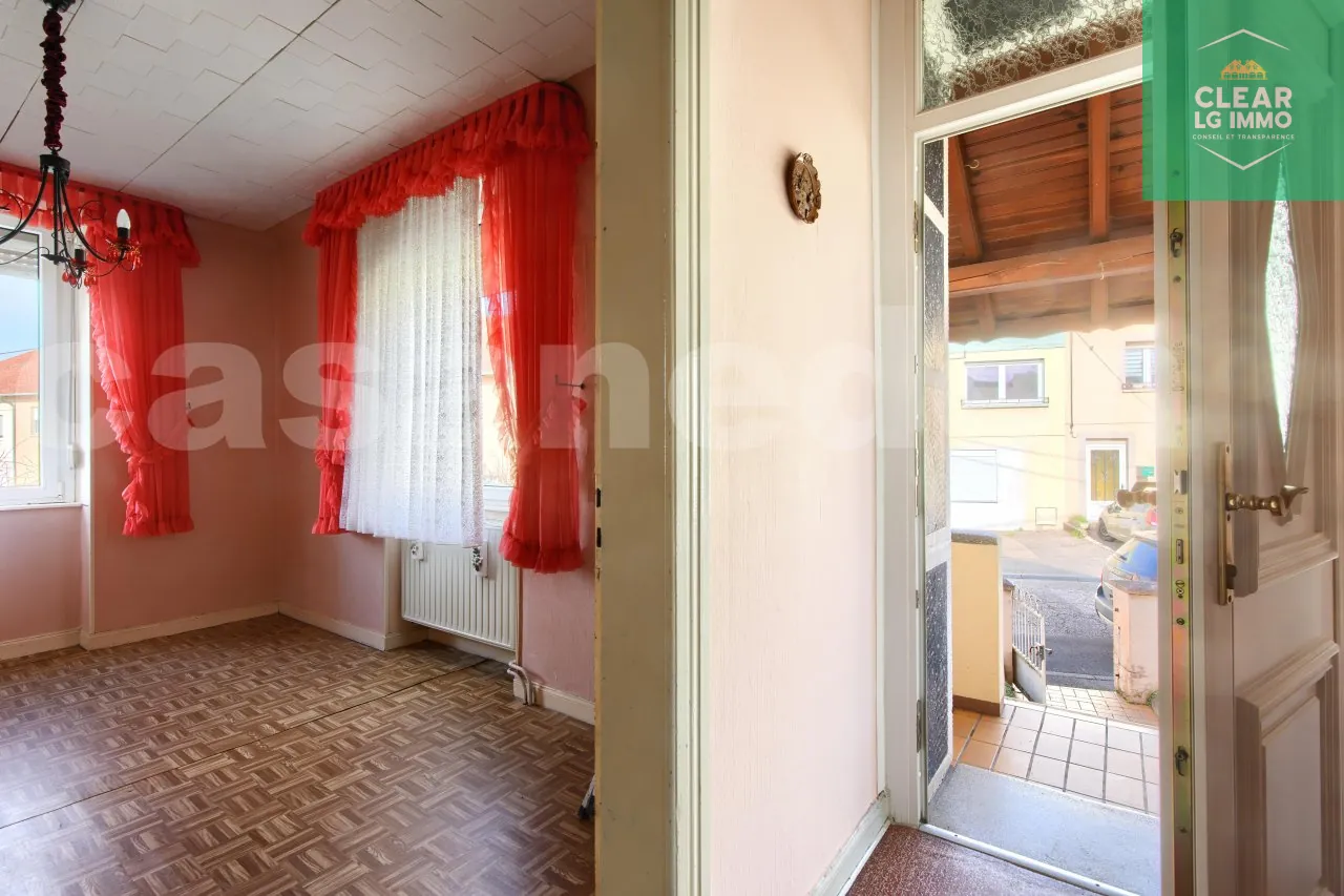 Maison à rénover de 116 m² avec 3 chambres à Falck, proche commodités 