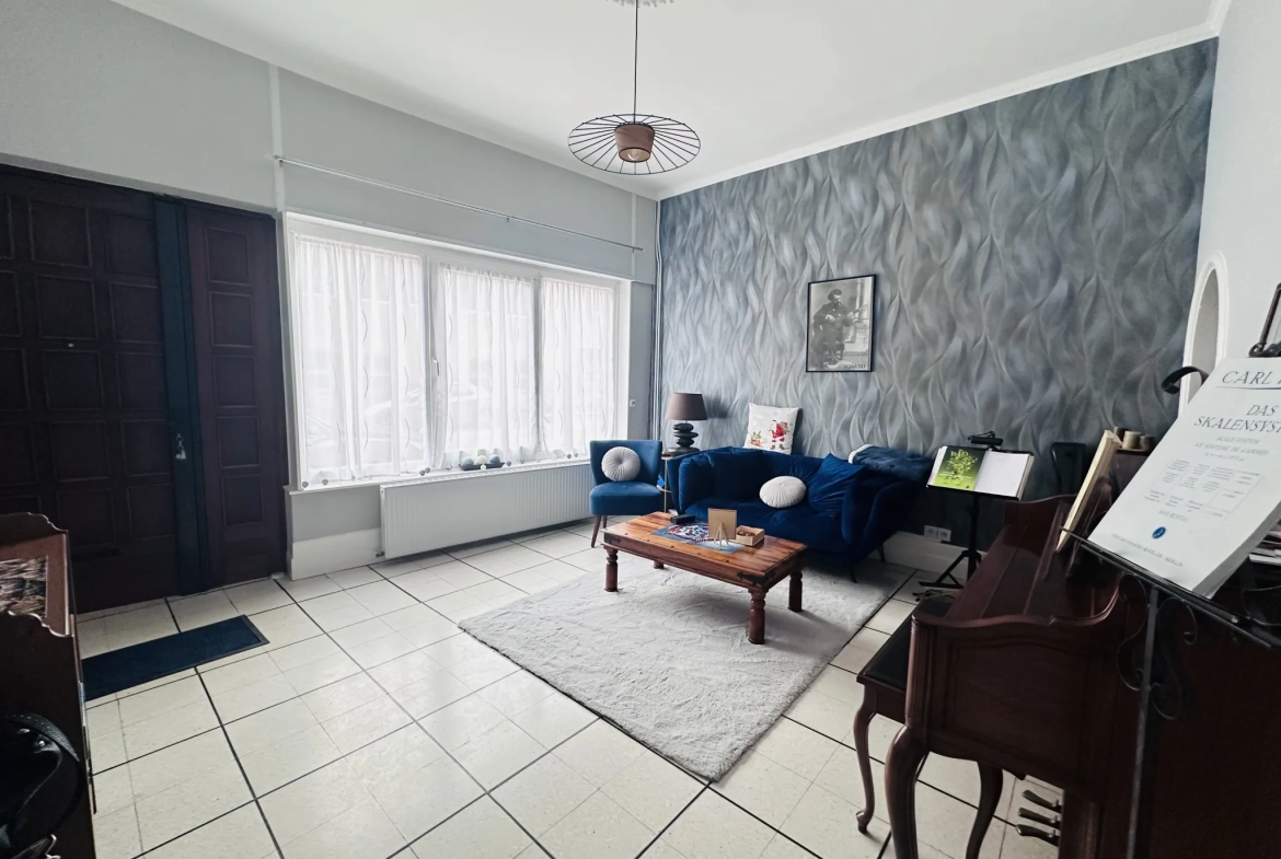 Magnifique maison bourgeoise en centre-ville de Douai avec jardin et 4 chambres 