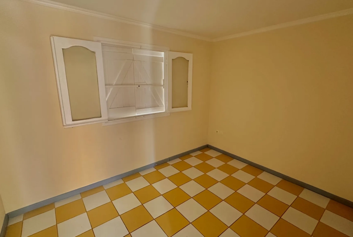 Maison F4 avec accès à la Rivière de Roches à Saint-Benoît 
