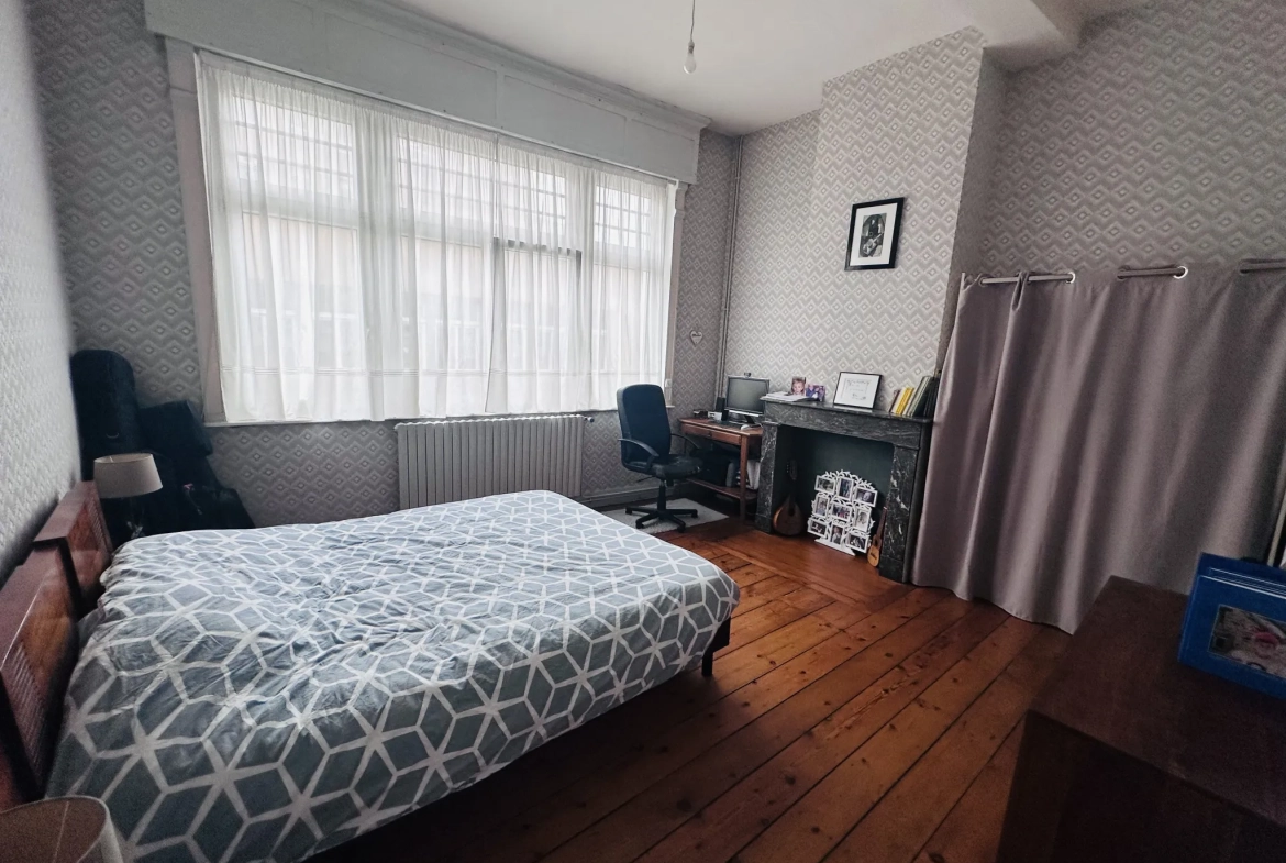 Magnifique maison bourgeoise en centre-ville de Douai avec jardin et 4 chambres 