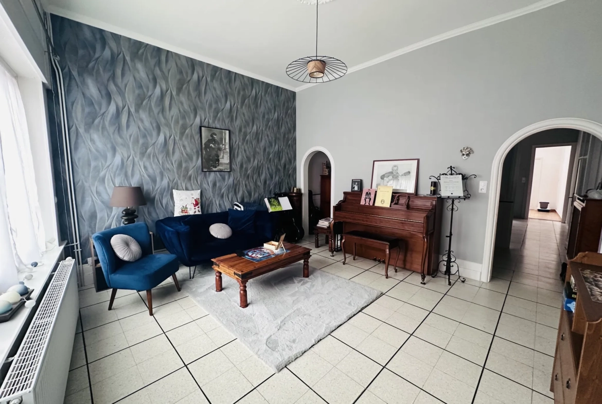 Magnifique maison bourgeoise en centre-ville de Douai avec jardin et 4 chambres 