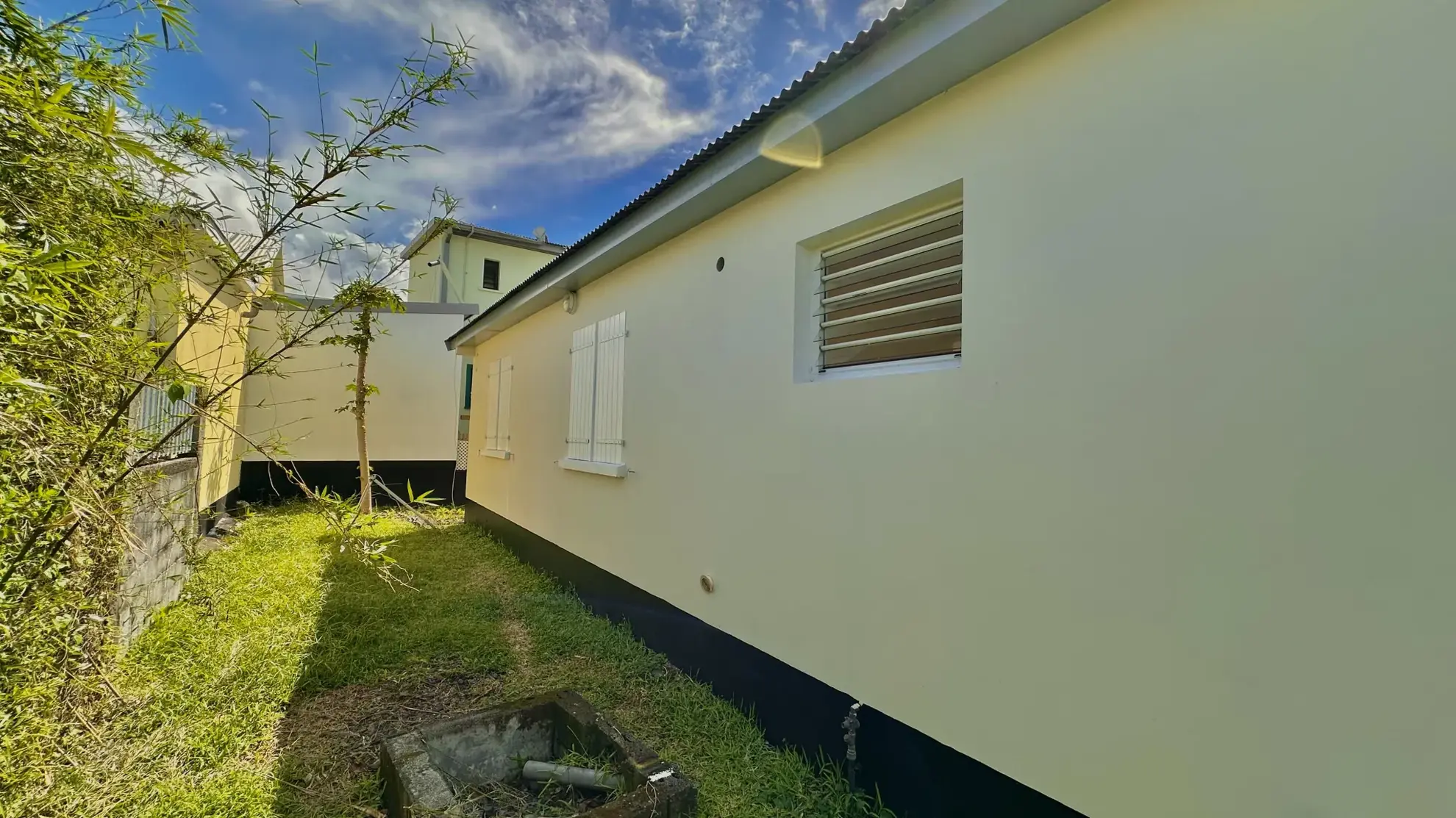 Maison F4 avec accès à la Rivière de Roches à Saint-Benoît 