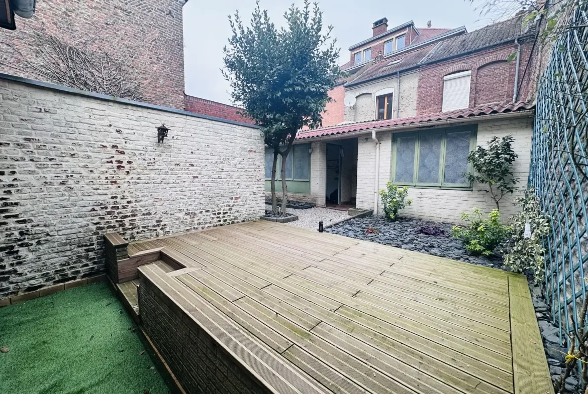 Magnifique maison bourgeoise en centre-ville de Douai avec jardin et 4 chambres 