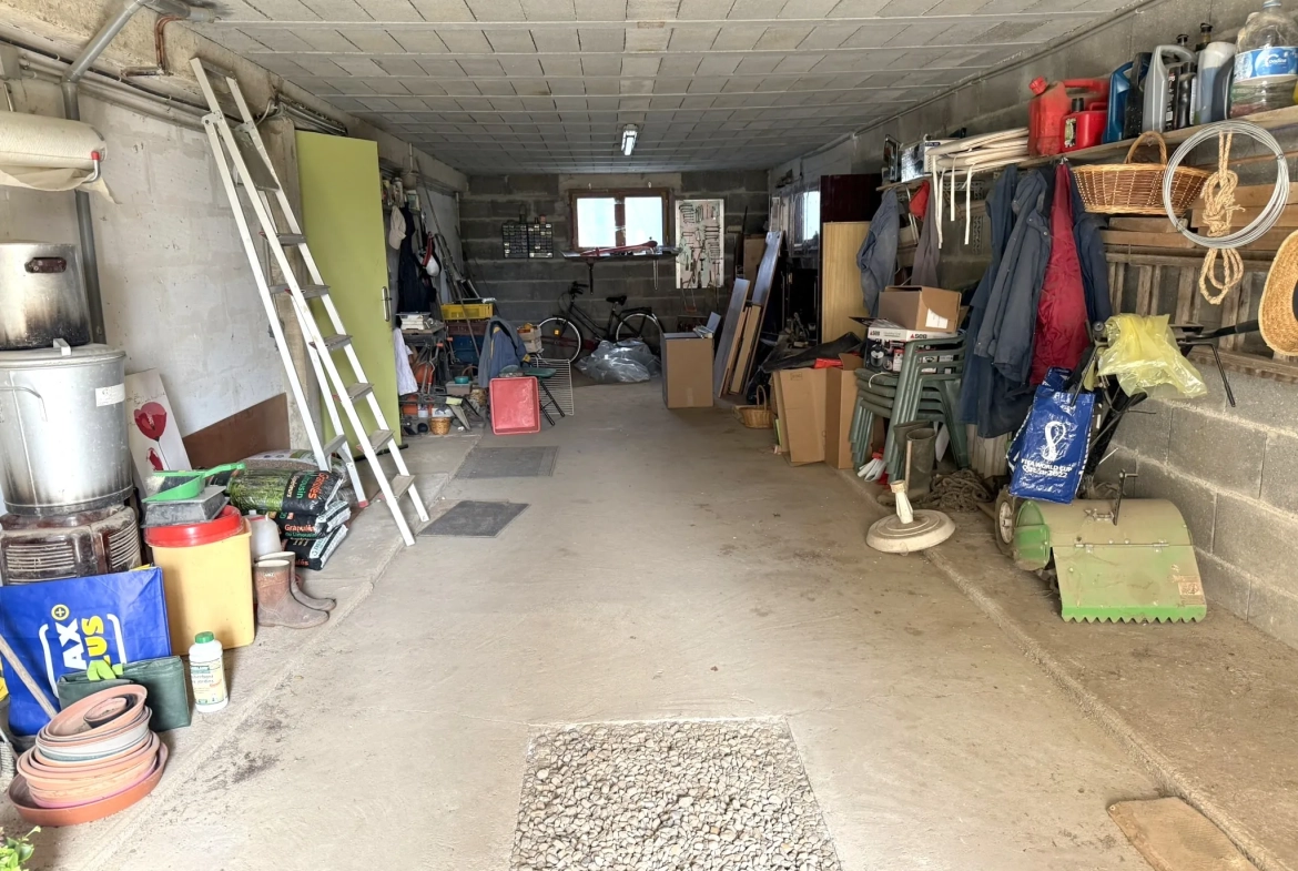 Villa lumineuse de 148 m² avec double garage à Buxeuil 