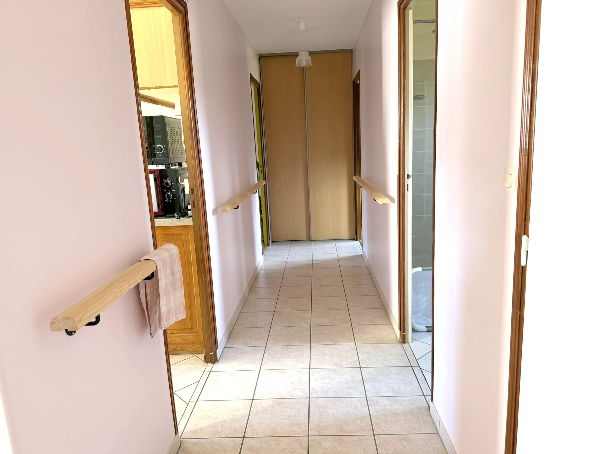 Villa lumineuse de 148 m² avec double garage à Buxeuil 