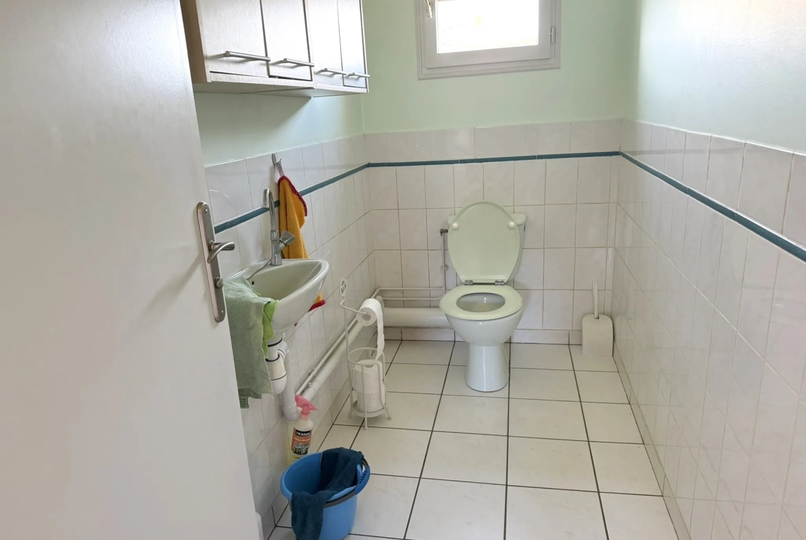 Villa lumineuse de 148 m² avec double garage à Buxeuil 