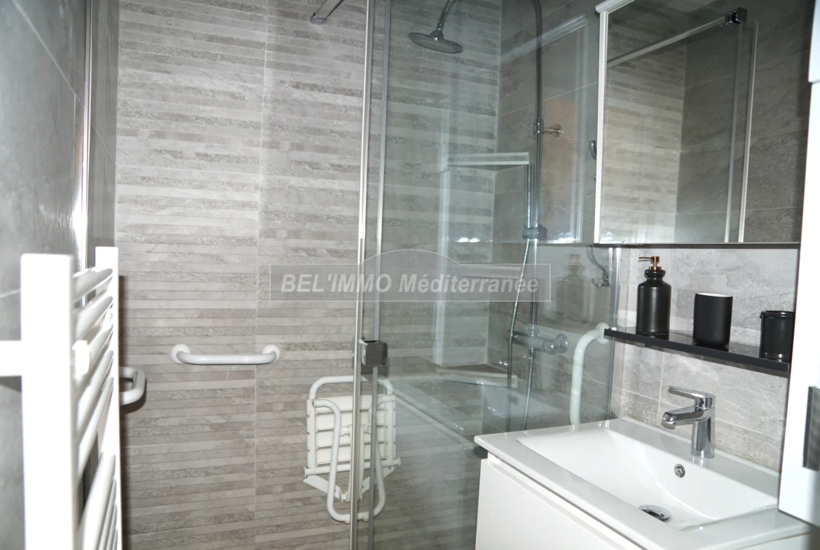 Joli duplex de 50 m² avec terrasse et parking à Cavalaire-sur-Mer 