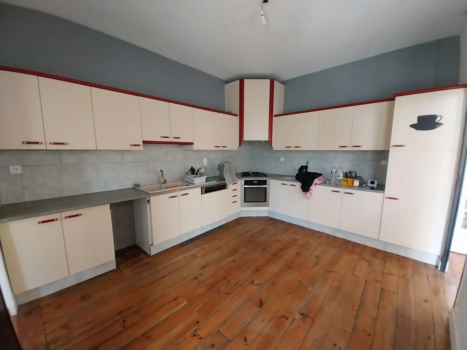 Grande maison avec 5 chambres, garage et jardin à Périgueux, quartier Hôpital 