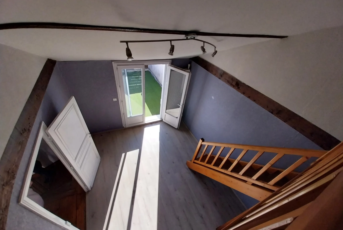 Grande maison avec 5 chambres, garage et jardin à Périgueux, quartier Hôpital 