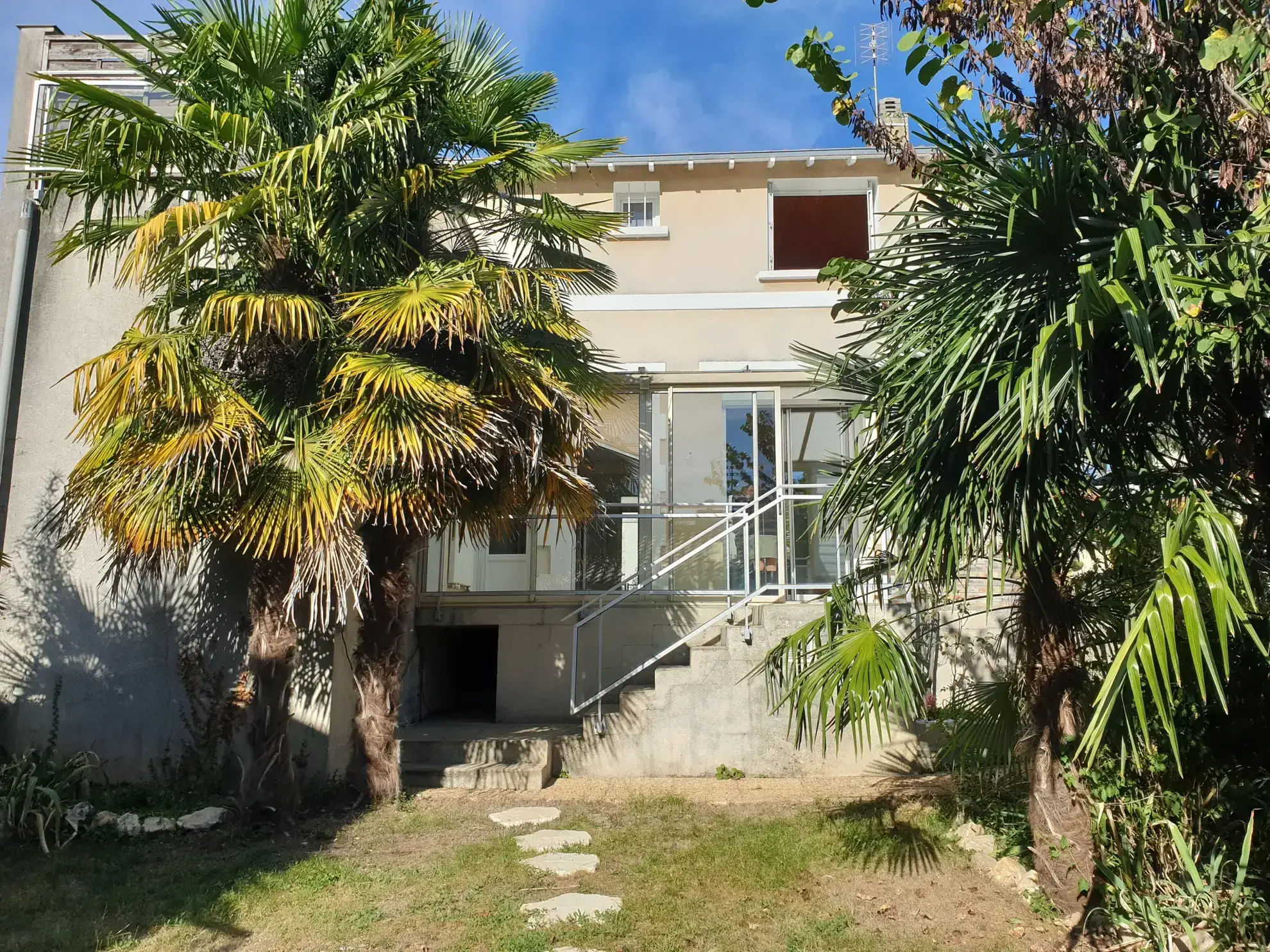 Grande maison avec 5 chambres, garage et jardin à Périgueux, quartier Hôpital 