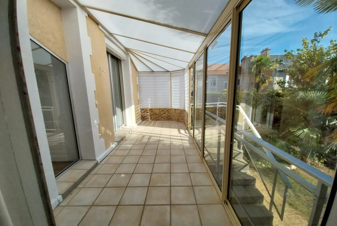 Grande maison avec 5 chambres, garage et jardin à Périgueux, quartier Hôpital 
