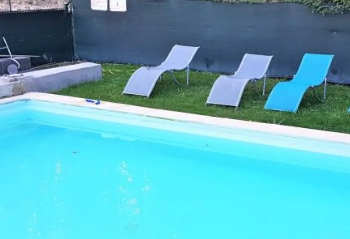 Studio de 20 m² à Aix-en-Provence avec piscine, parking et toutes options 