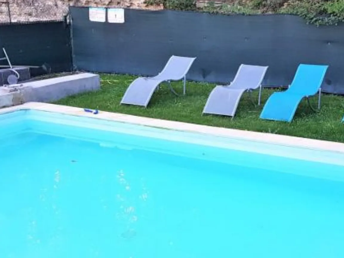 Studio de 20 m² à Aix-en-Provence avec piscine, parking et toutes options 