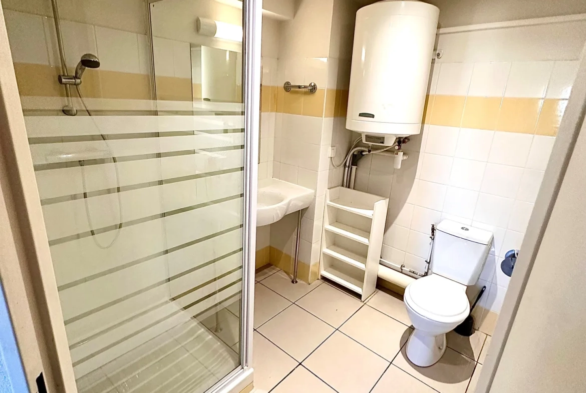 Studio de 20 m² à Aix-en-Provence avec piscine, parking et toutes options 