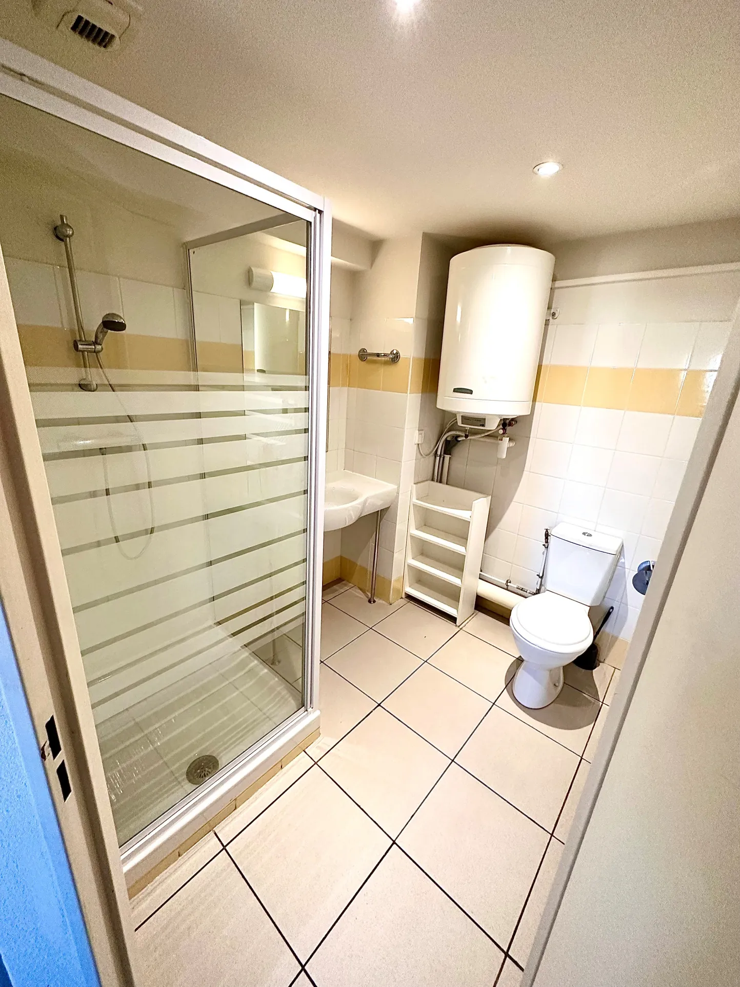Studio de 20 m² à Aix-en-Provence avec piscine, parking et toutes options 