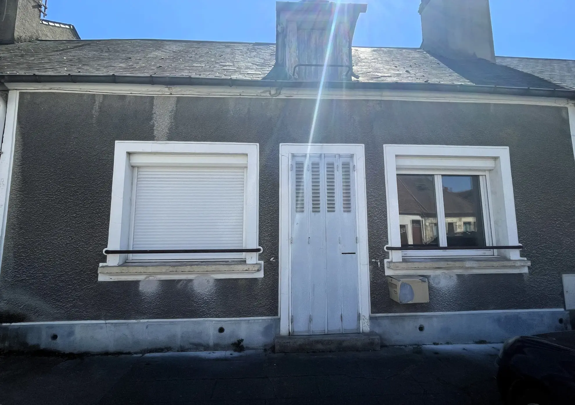 A vendre maison de 70 m² au centre de Prémery avec terrasse, proche commodités 