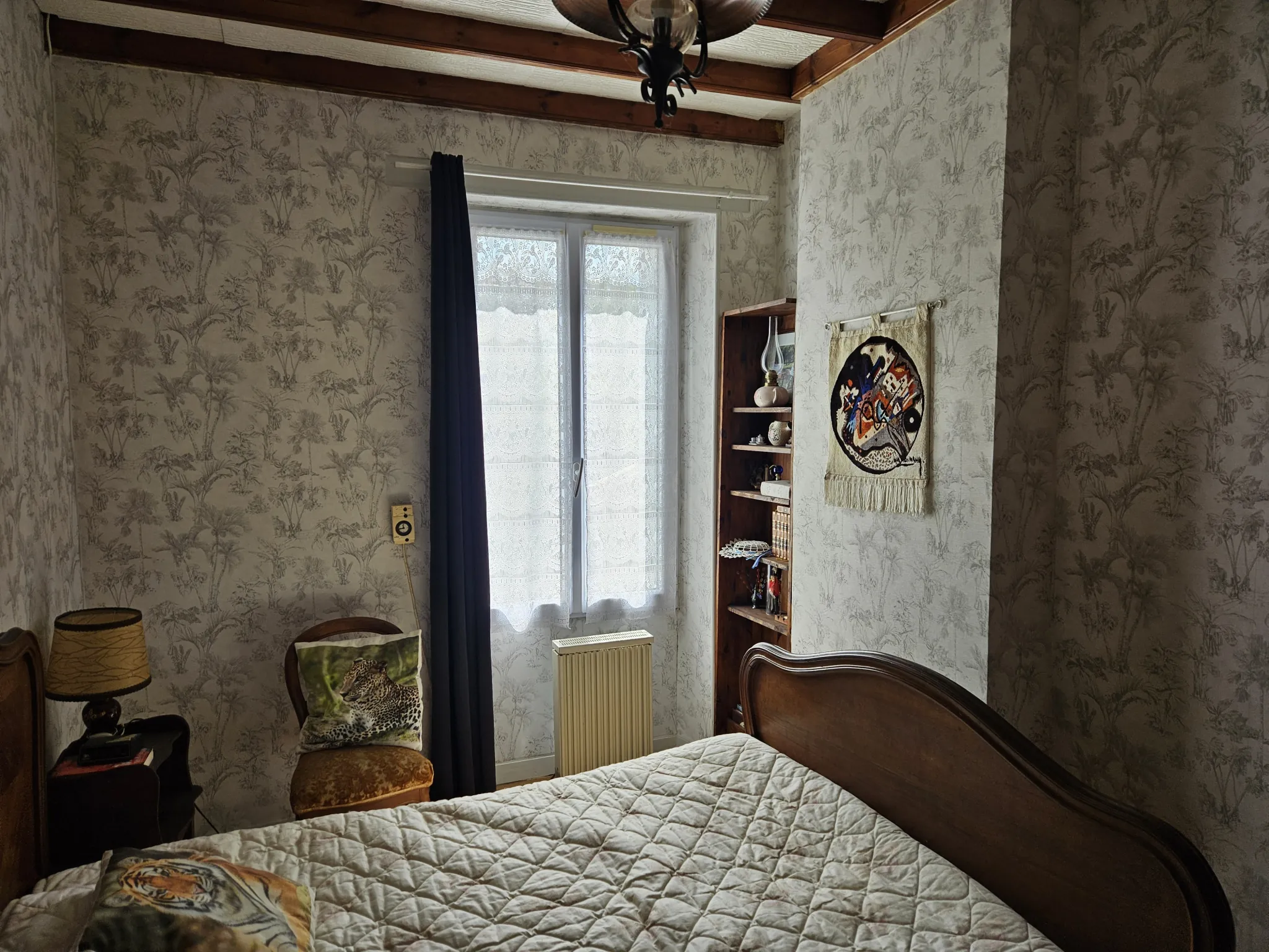 Maison de Bourg en Pierre avec 3 Chambres et Garage à Le Vanneau Irleau 