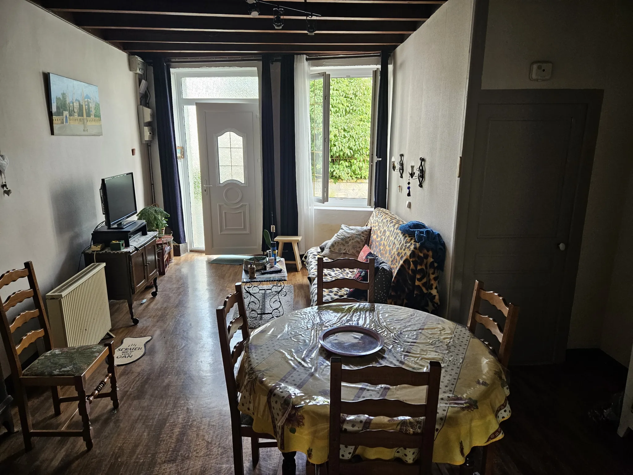 Maison de Bourg en Pierre avec 3 Chambres et Garage à Le Vanneau Irleau 