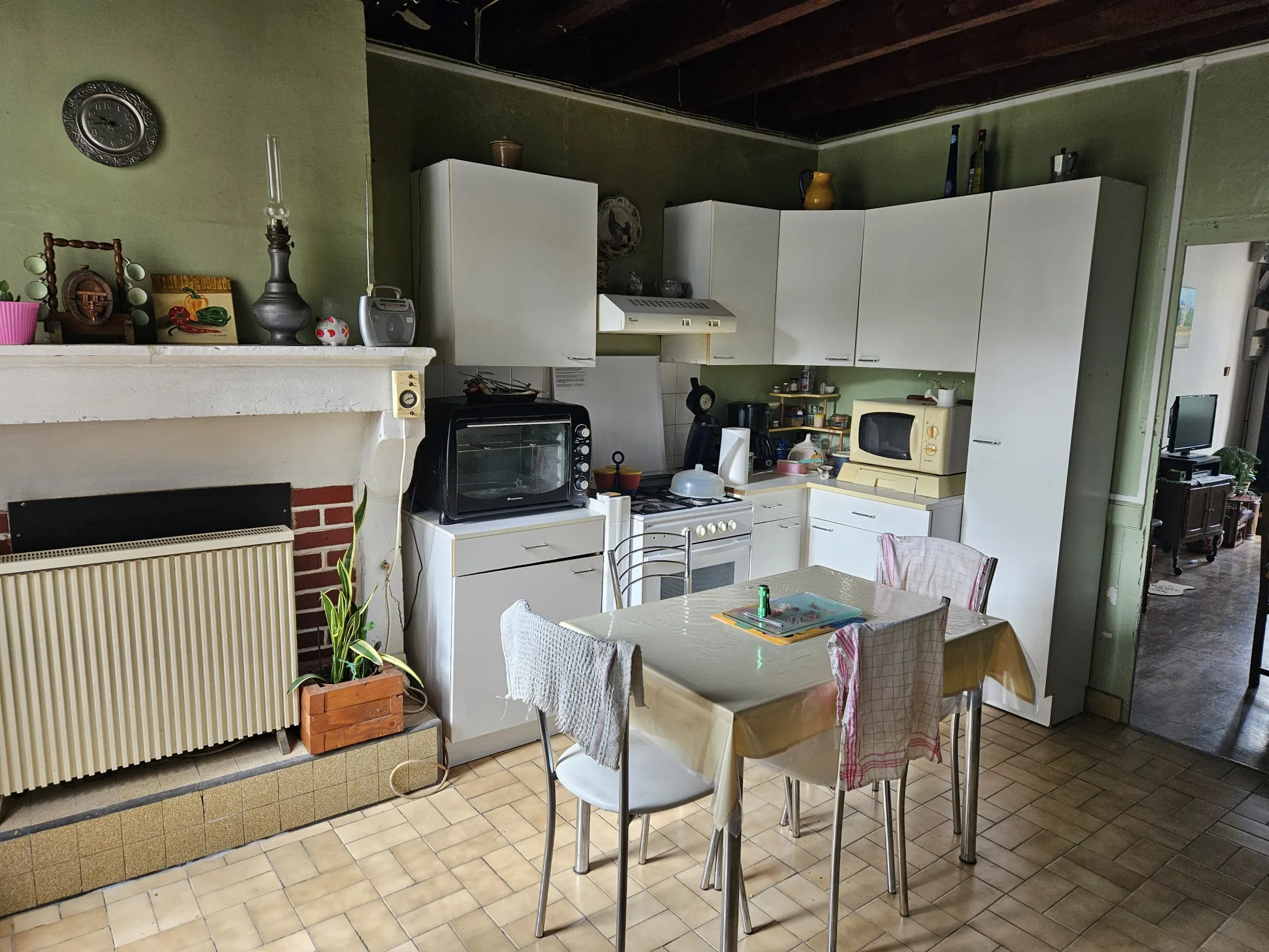 Maison de Bourg en Pierre avec 3 Chambres et Garage à Le Vanneau Irleau 