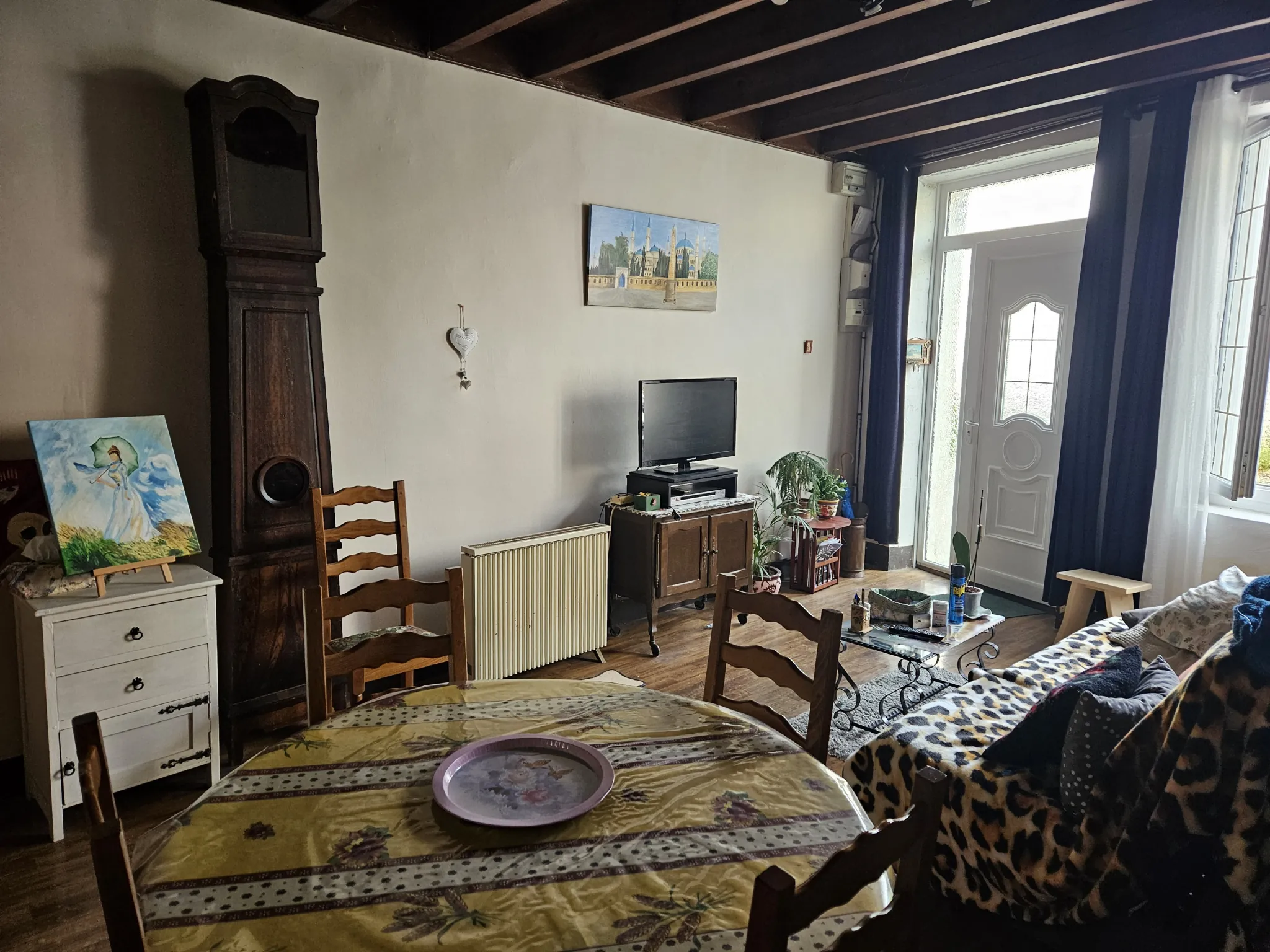 Maison de Bourg en Pierre avec 3 Chambres et Garage à Le Vanneau Irleau 
