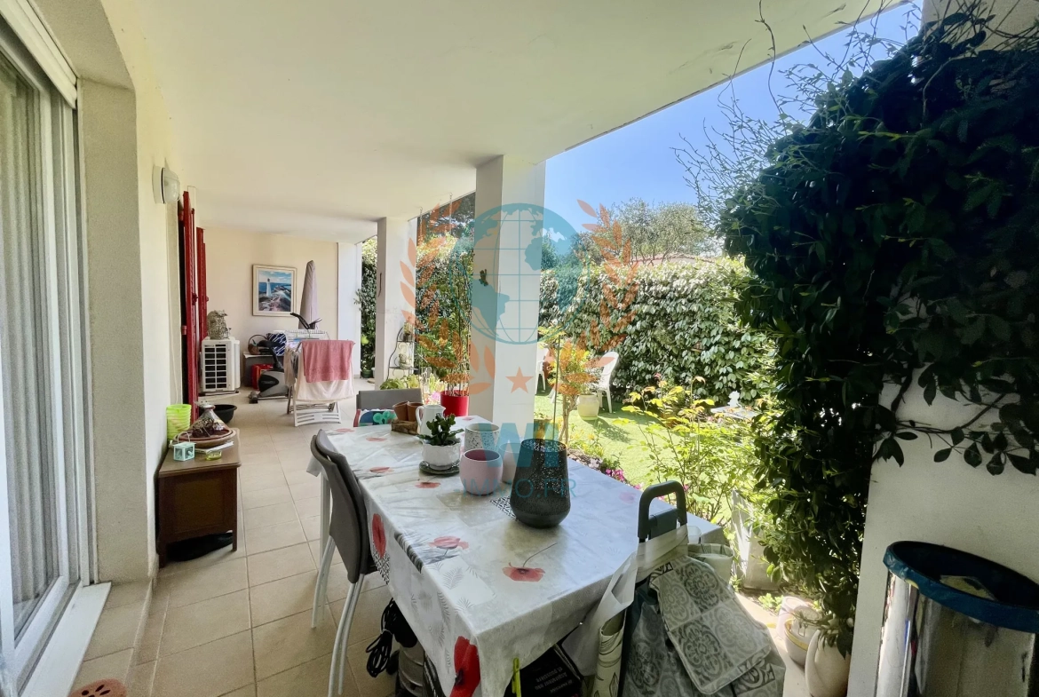 Appartement 2 pièces avec terrasse, jardin et garage à Frejus 