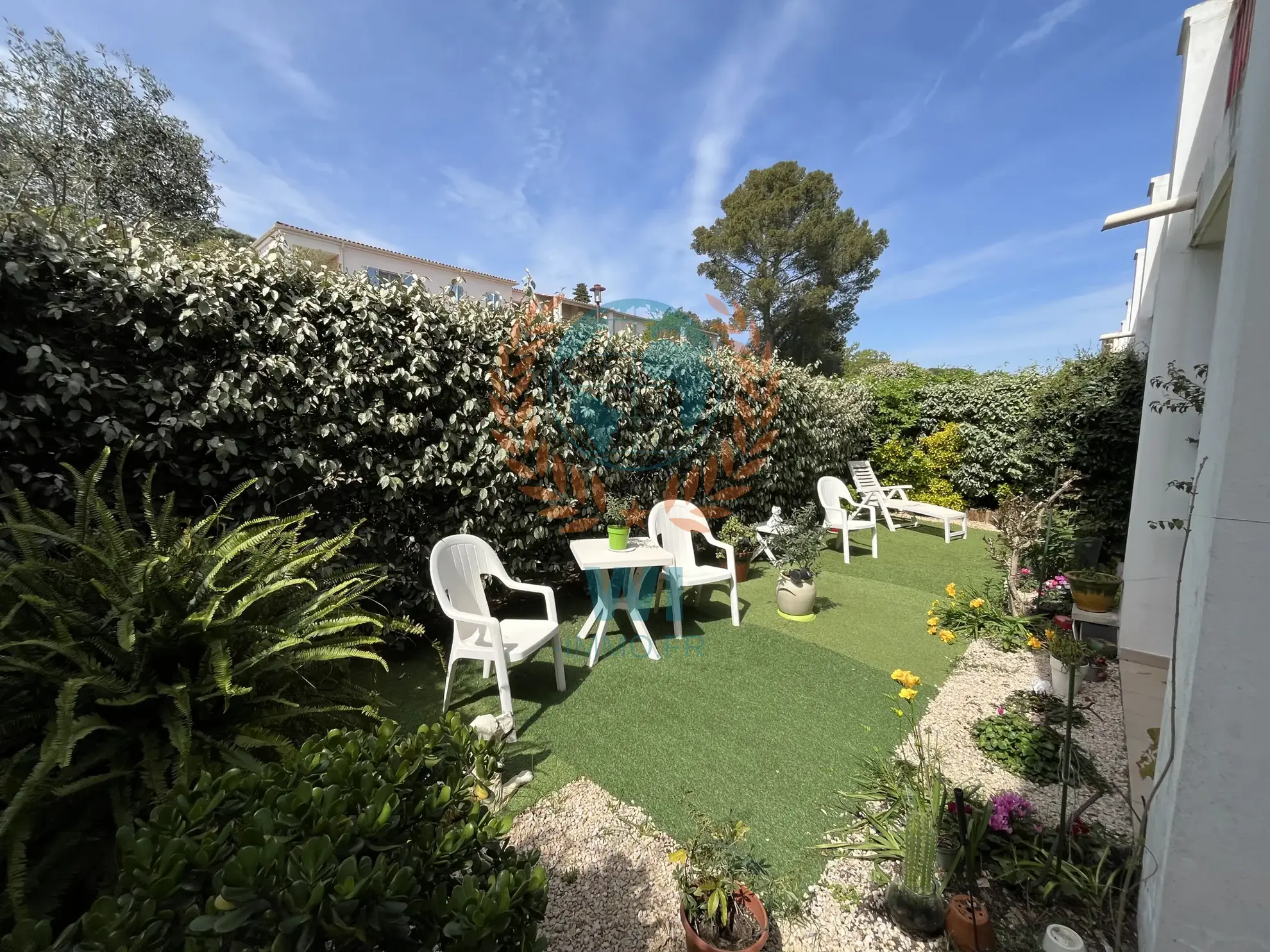 Appartement 2 pièces avec terrasse, jardin et garage à Frejus 