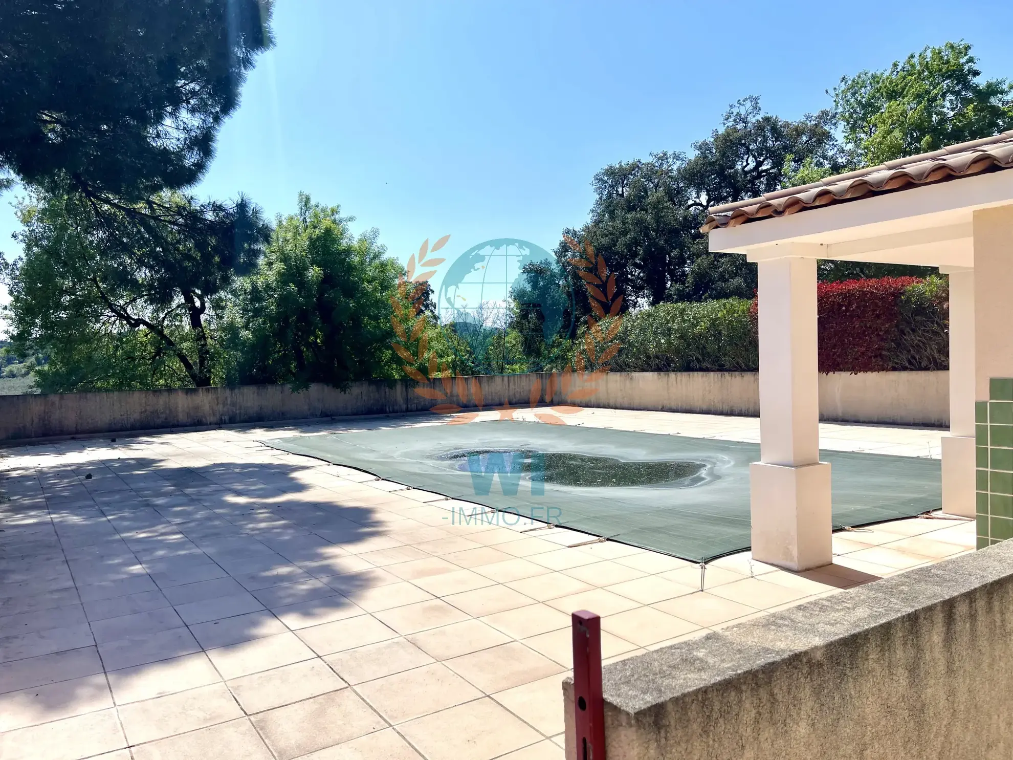 Appartement 2 pièces avec terrasse, jardin et garage à Frejus 