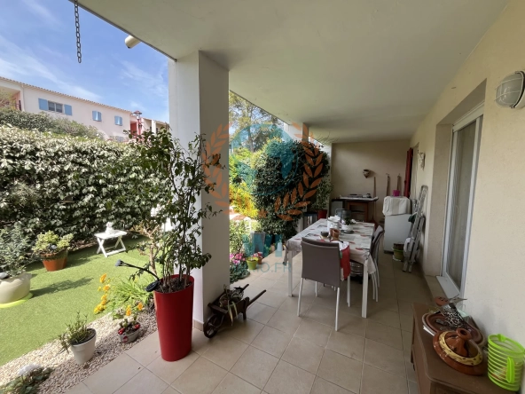 Appartement 2 pièces avec terrasse, jardin et garage à Frejus 