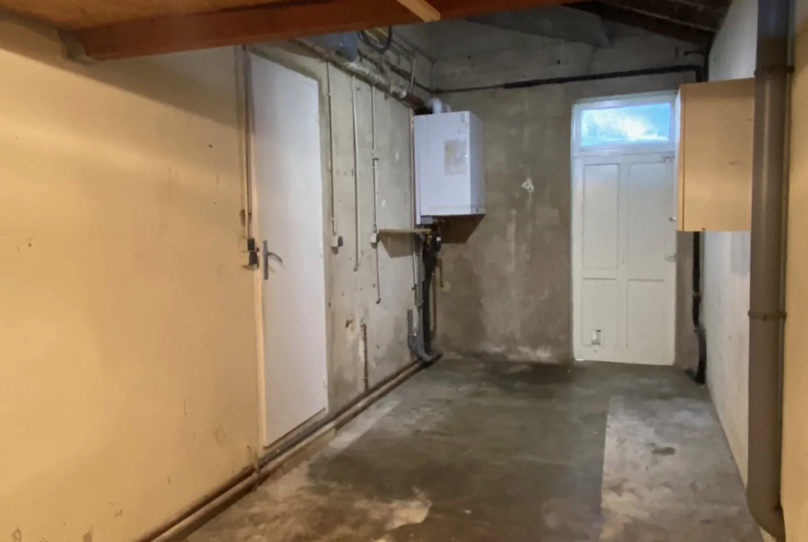 Maison à vendre à Monsempron-Libos avec 3 chambres et jardin proche des commodités 
