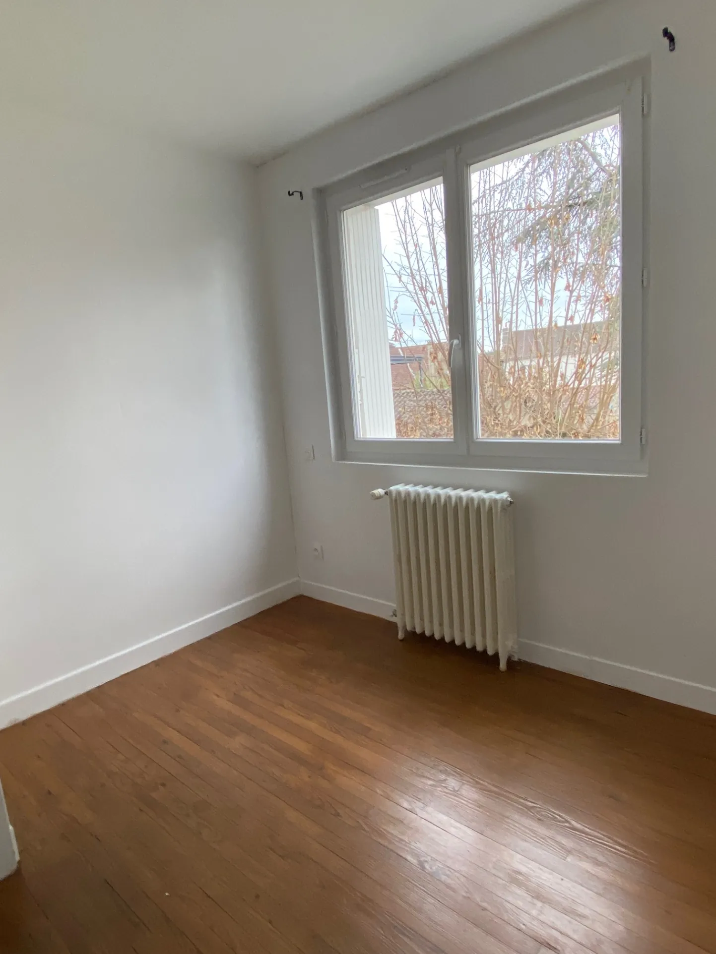 Maison à vendre à Monsempron-Libos avec 3 chambres et jardin proche des commodités 