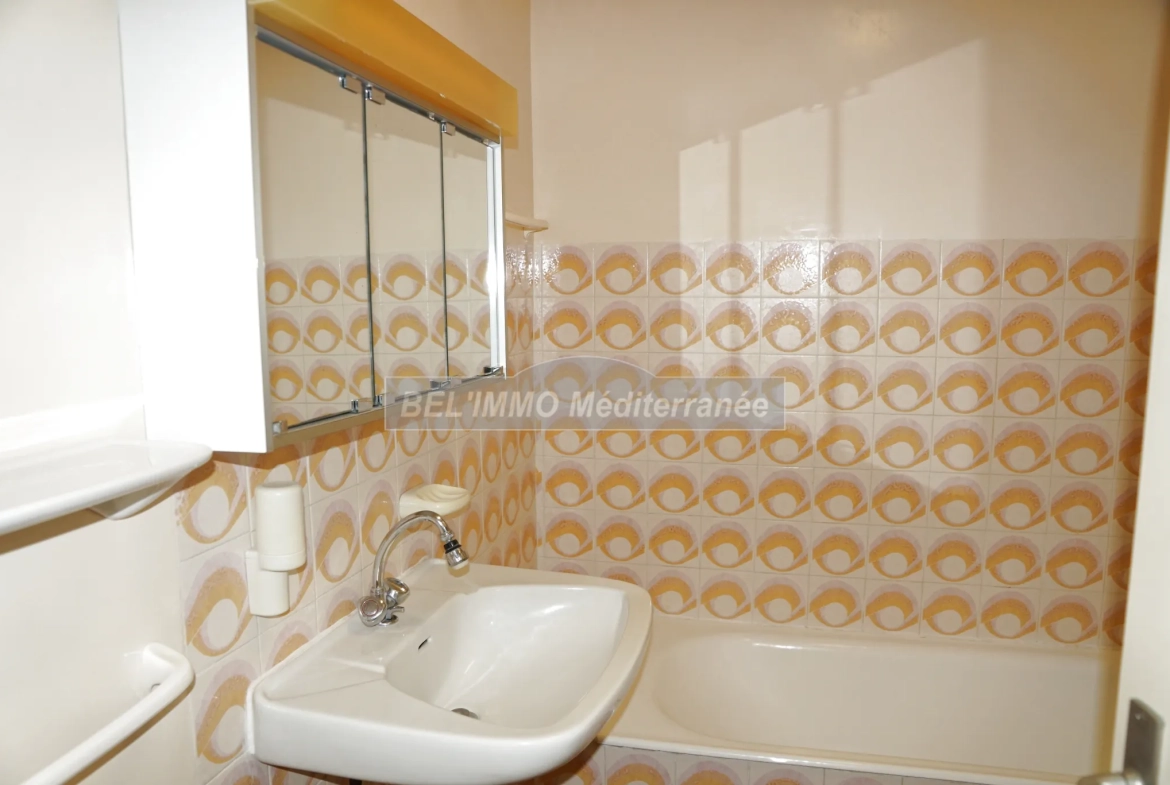 Appartement 2 pièces de 36 m² avec terrasse à Cavalaire-sur-Mer 