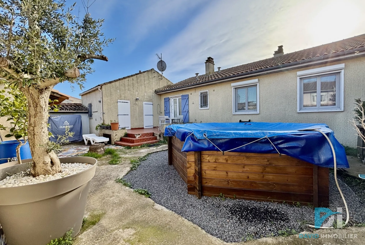 Maison individuelle avec piscine à Saint-Thibery - 125 m² 