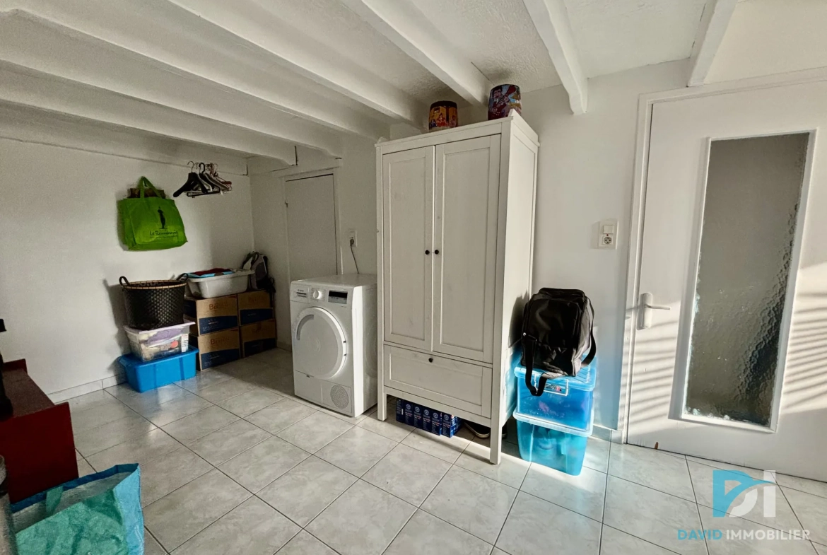 Maison individuelle avec piscine à Saint-Thibery - 125 m² 