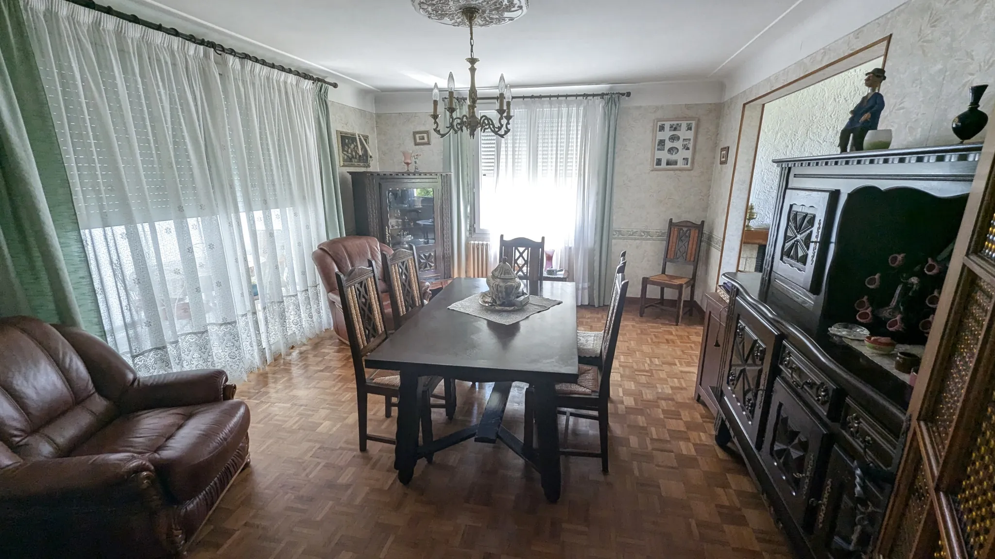 Maison familiale à Magne de 116 m² avec sous-sol et terrain arboré à vendre 