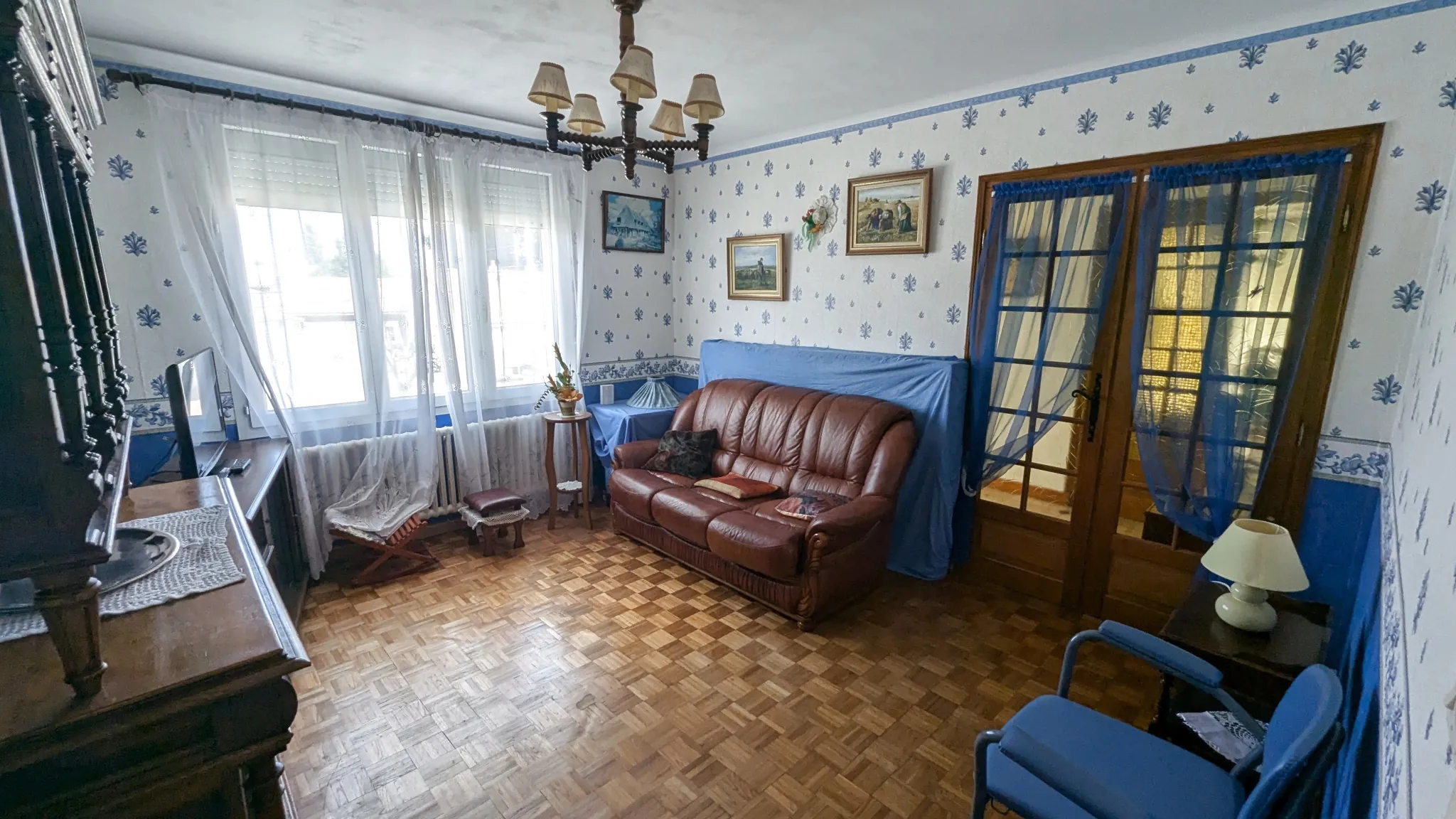 Maison familiale à Magne de 116 m² avec sous-sol et terrain arboré à vendre 