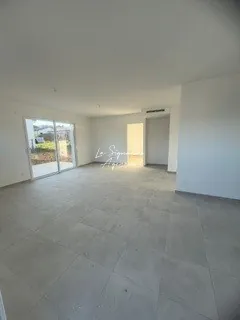 Maison neuve de 92 m² à Estillac avec 3 chambres et terrain piscinable 