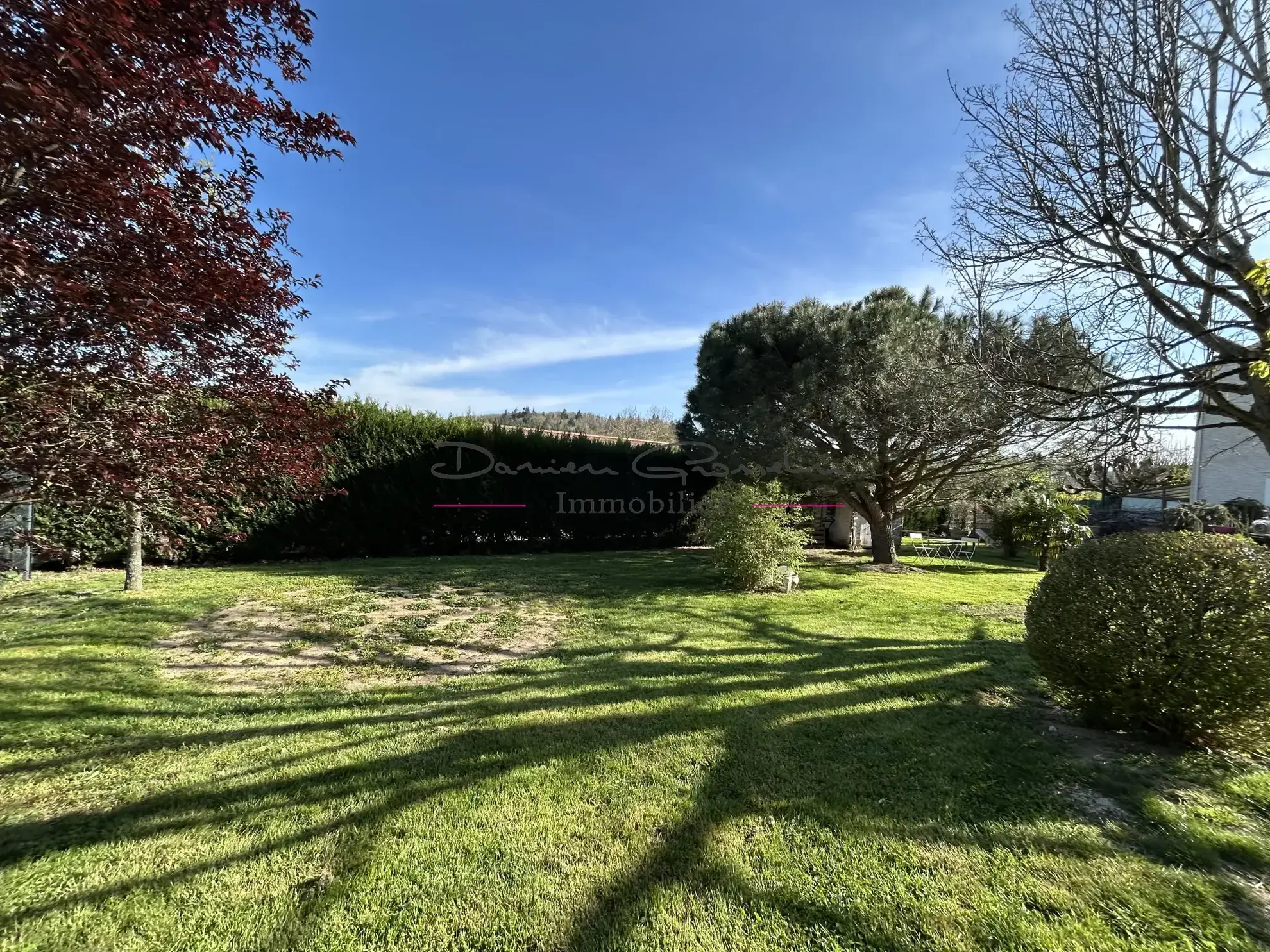 Maison à vendre de 145 m² avec jardin à Croizet-sur-Gand en Loire 