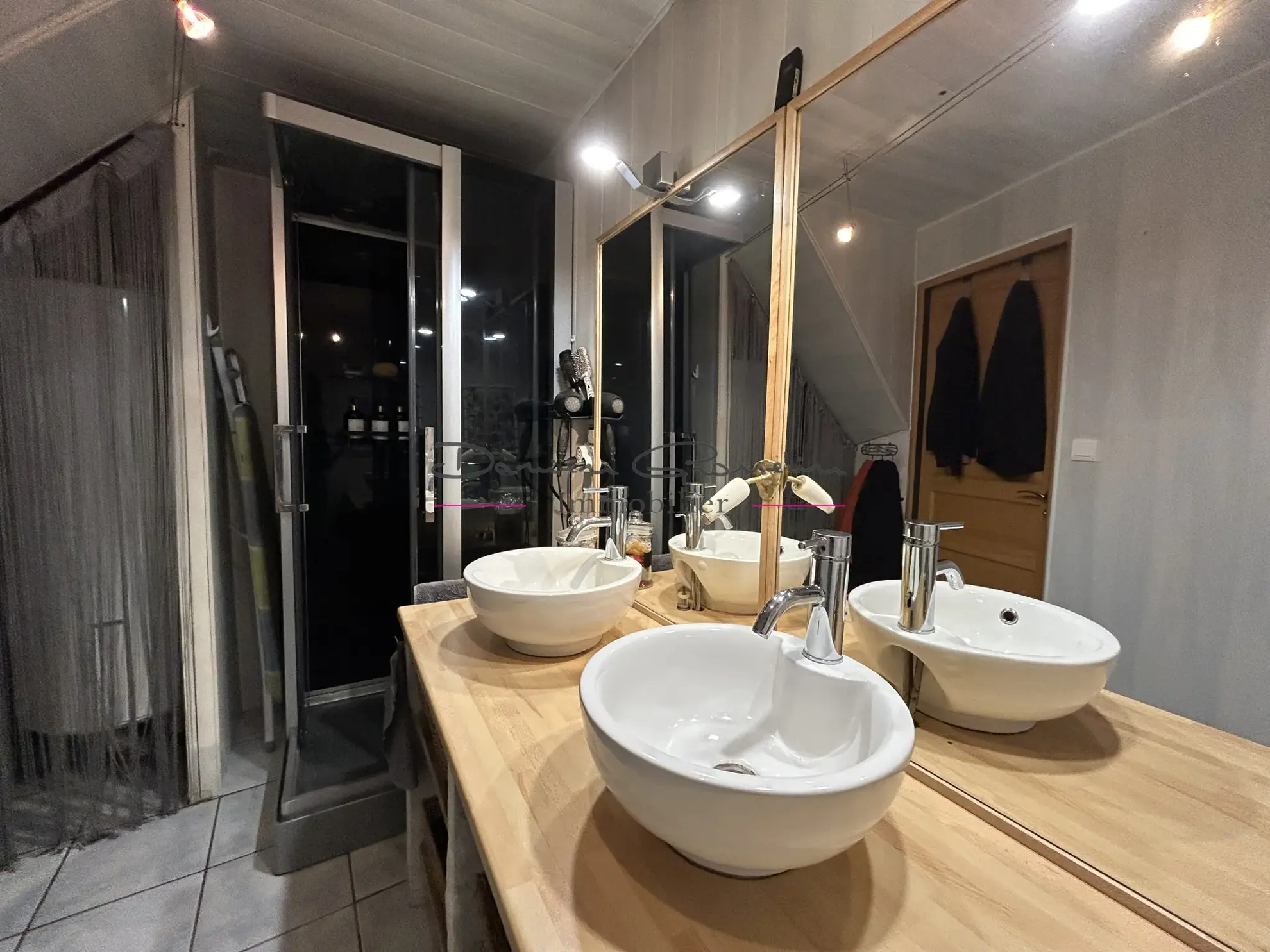 Maison à vendre de 145 m² avec jardin à Croizet-sur-Gand en Loire 