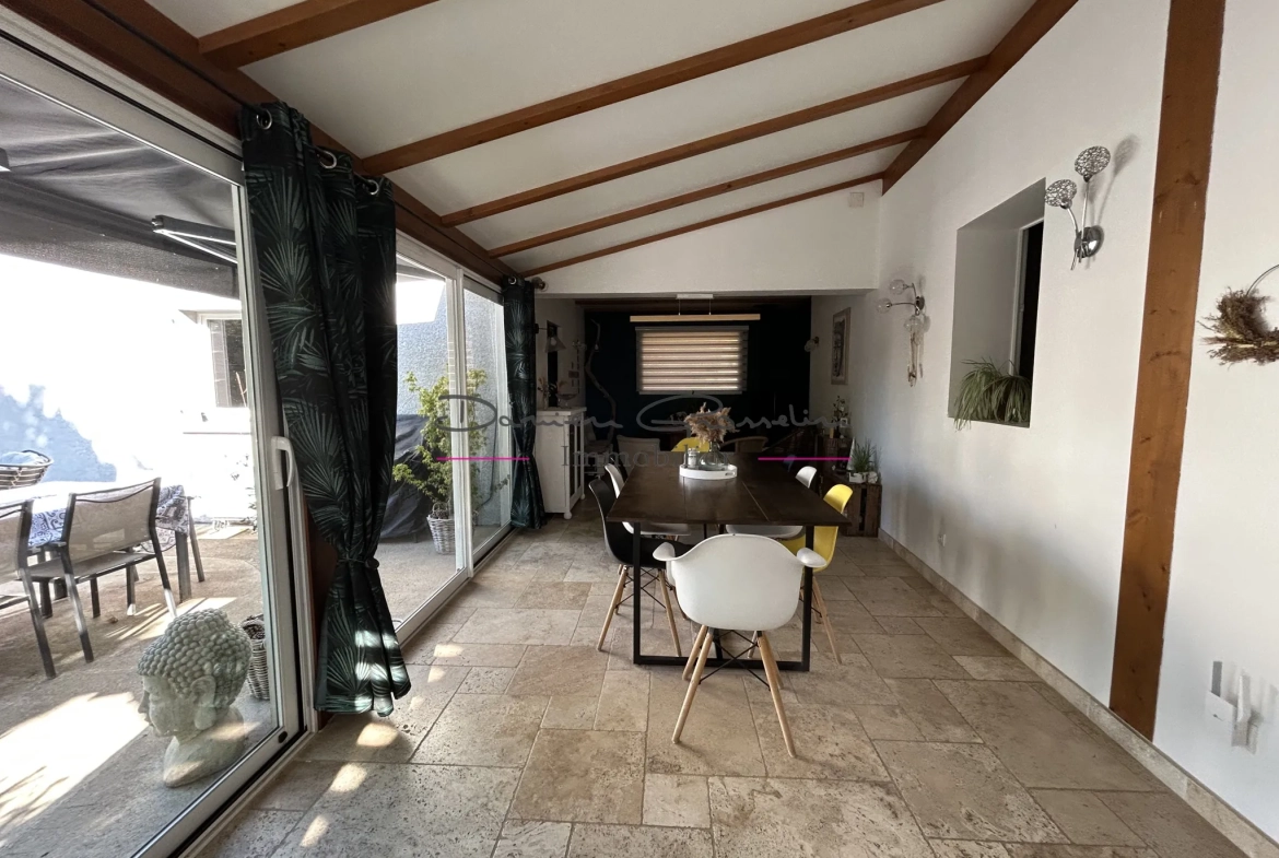 Maison à vendre de 145 m² avec jardin à Croizet-sur-Gand en Loire 