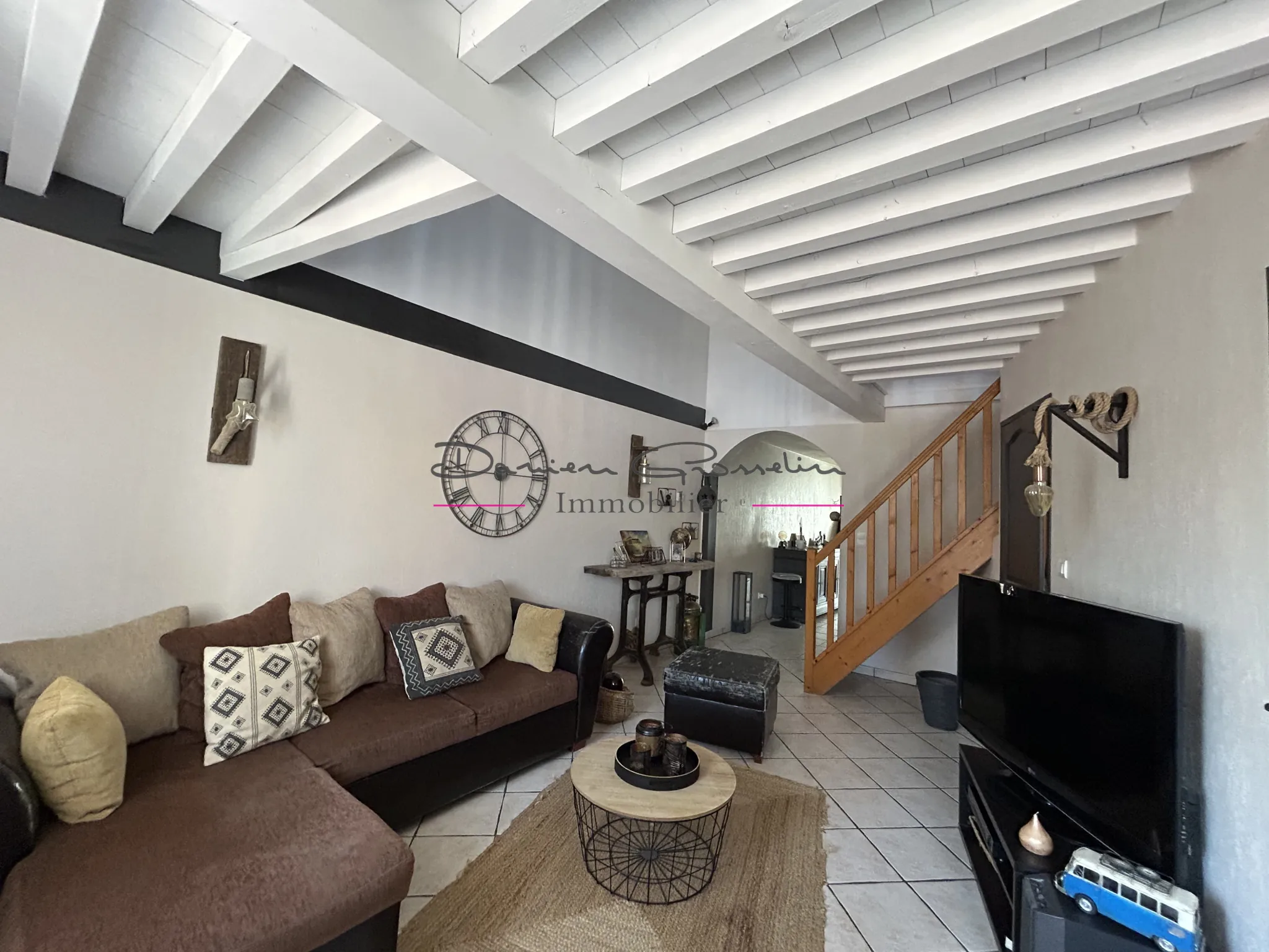 Maison à vendre de 145 m² avec jardin à Croizet-sur-Gand en Loire 