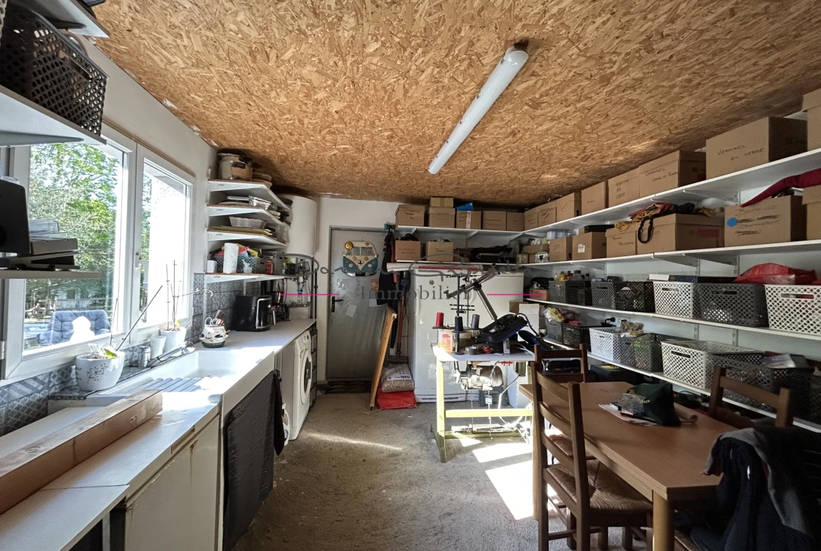 Maison à vendre de 145 m² avec jardin à Croizet-sur-Gand en Loire 