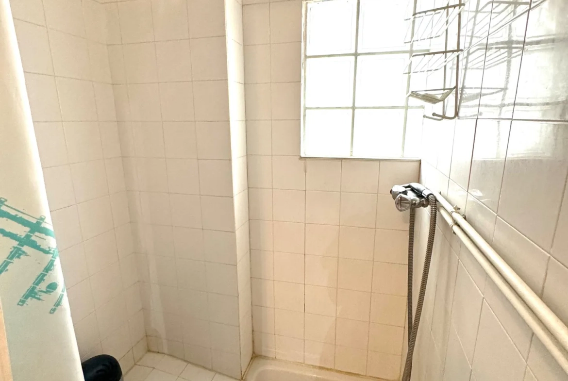 Studio meublé à vendre à Saint-Étienne, idéal premier achat ou investissement locatif 