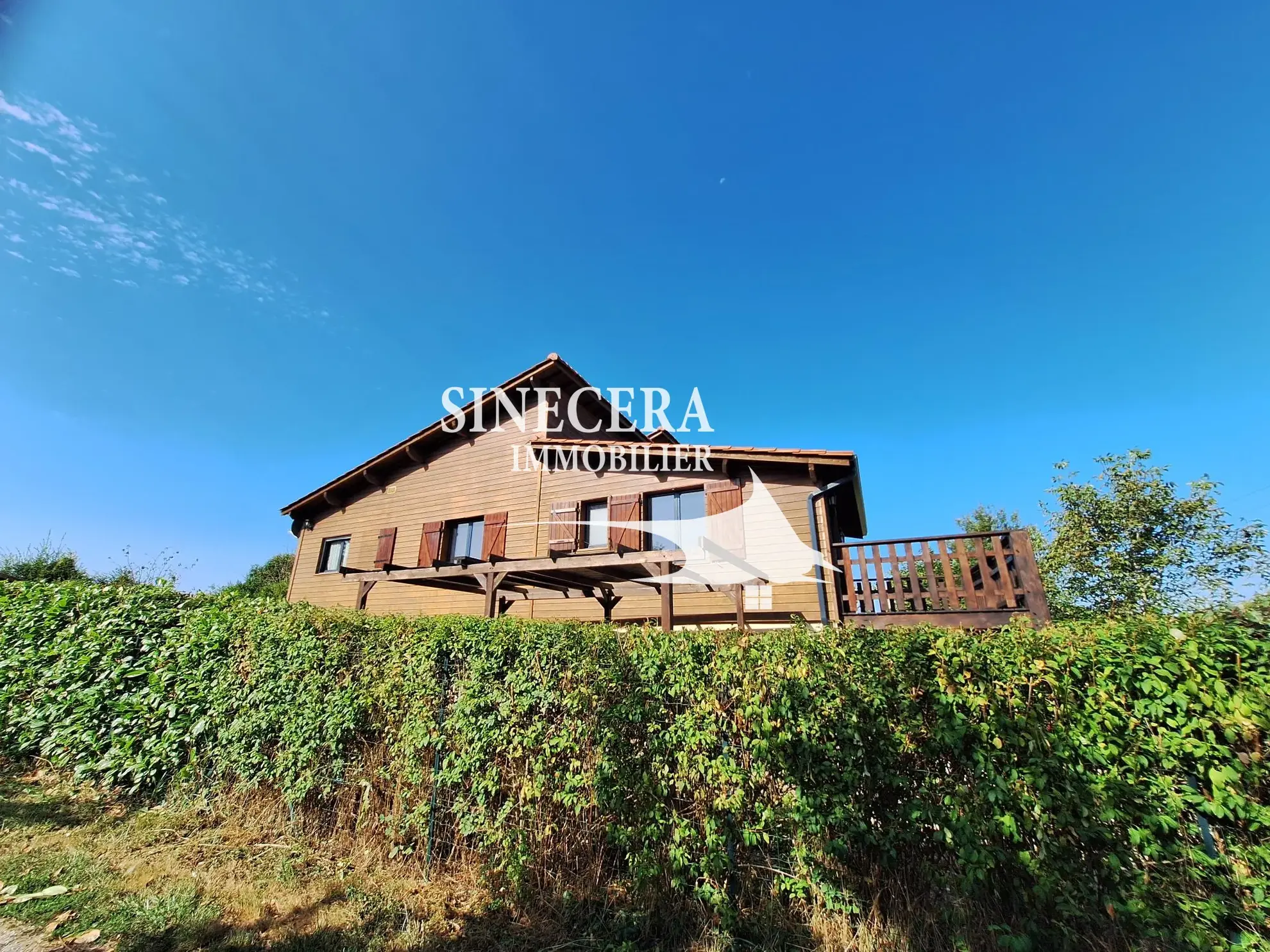 Maison moderne en bois avec jardin à Ribérac - 156 m² 