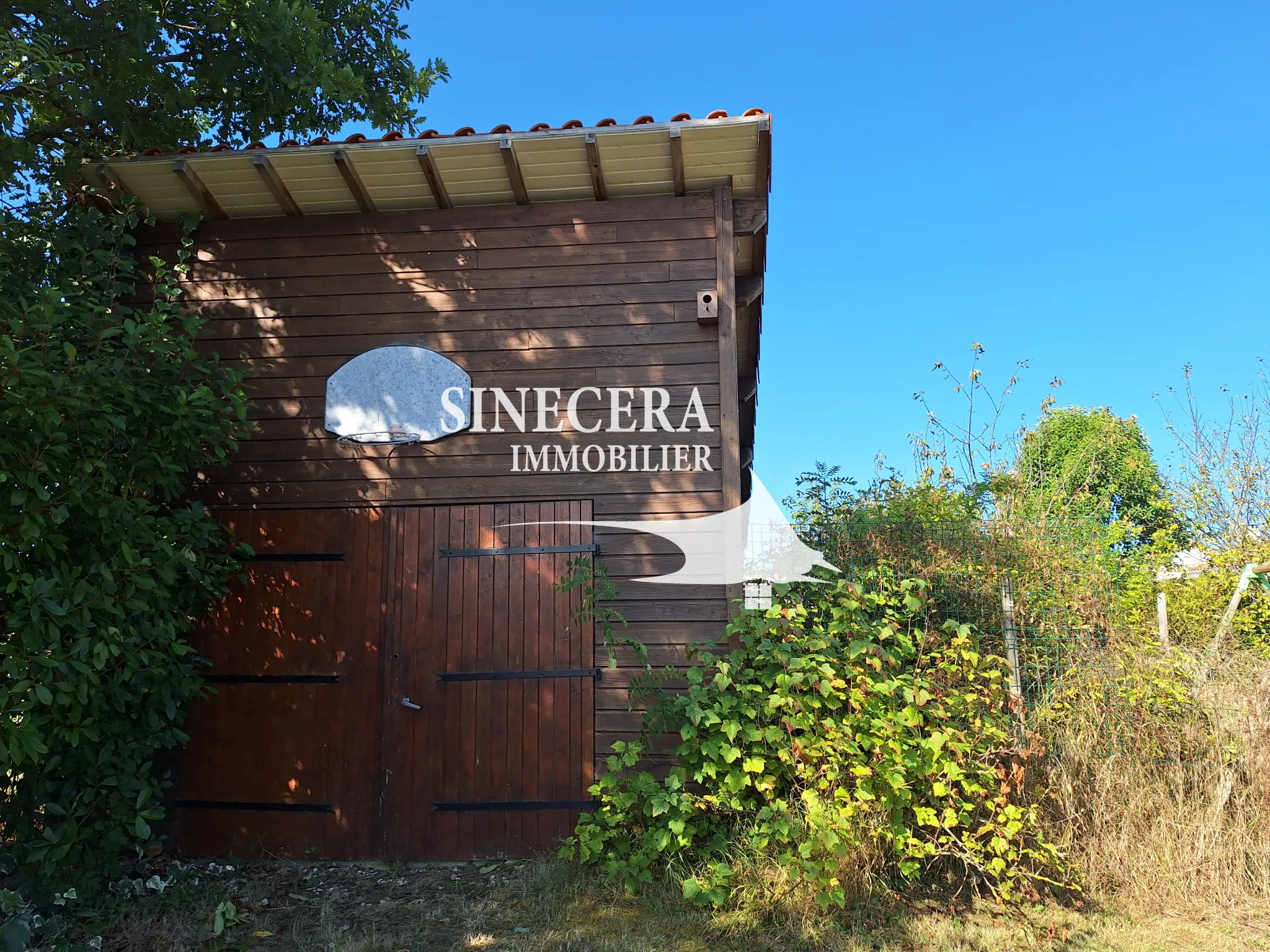 Maison moderne en bois avec jardin à Ribérac - 156 m² 