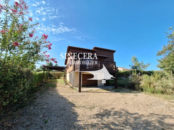 Maison moderne en bois avec jardin à Ribérac - 156 m²