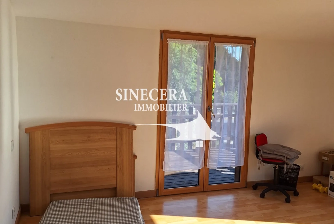 Maison moderne en bois avec jardin à Ribérac - 156 m² 