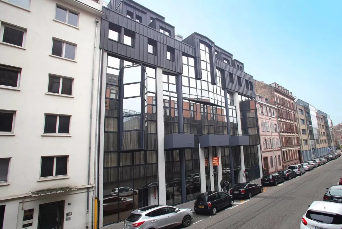 Investissement immobilier : Studio meublé avec parking au centre de Strasbourg 